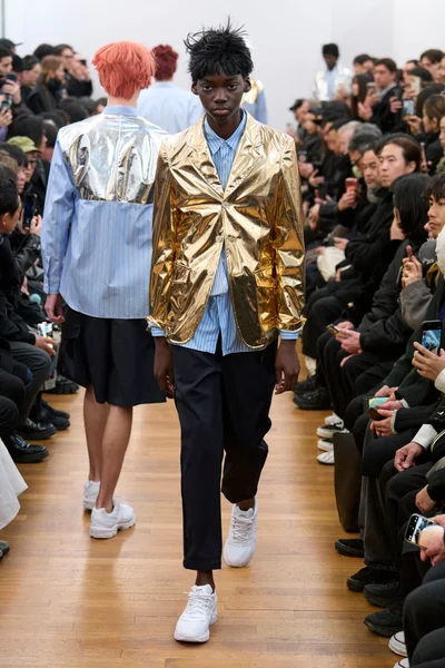 Look 40